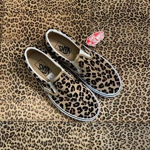 Womens Vans Slip on Leopard print skate shoes
